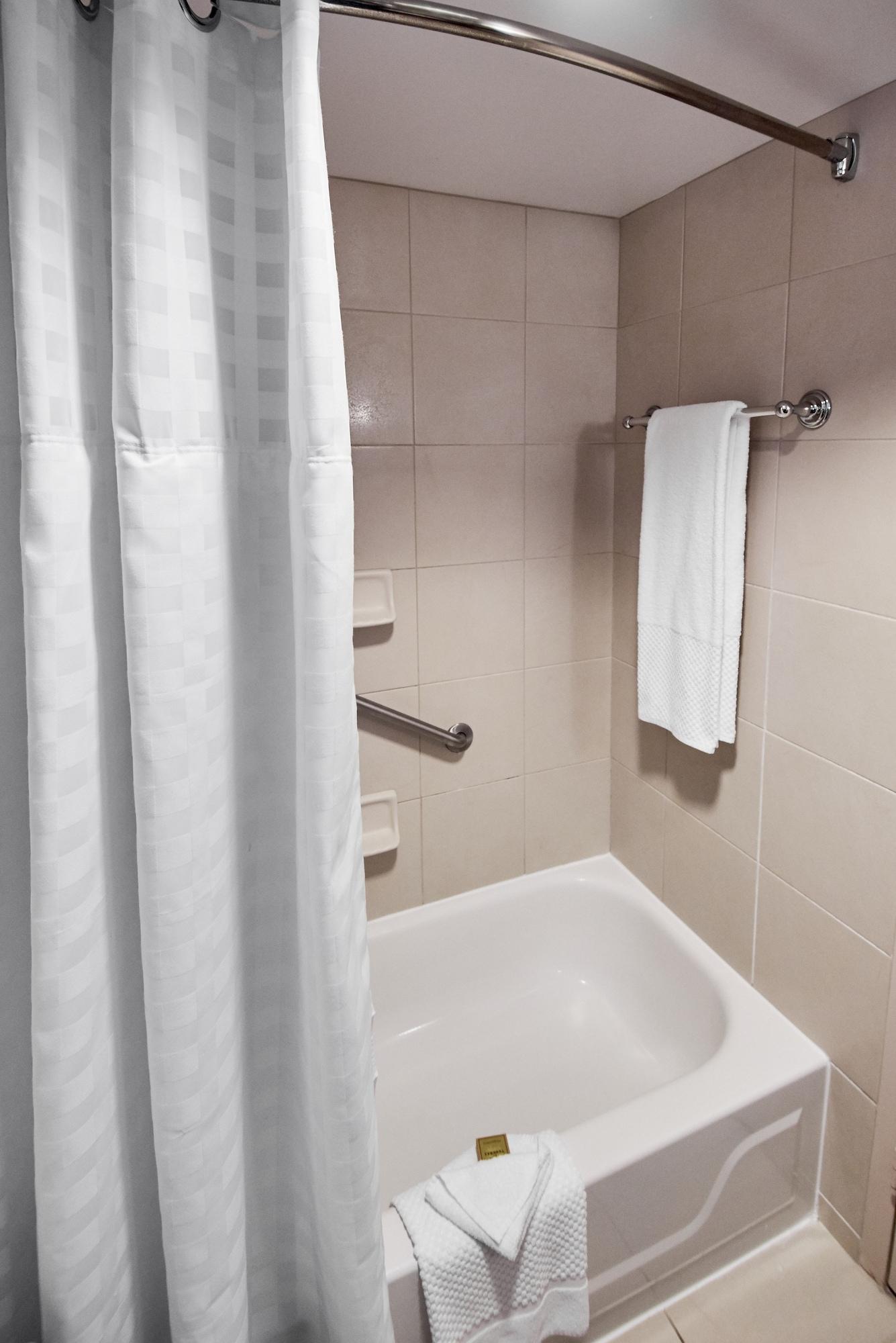 Wyndham Independence Hotel Bagian luar foto
