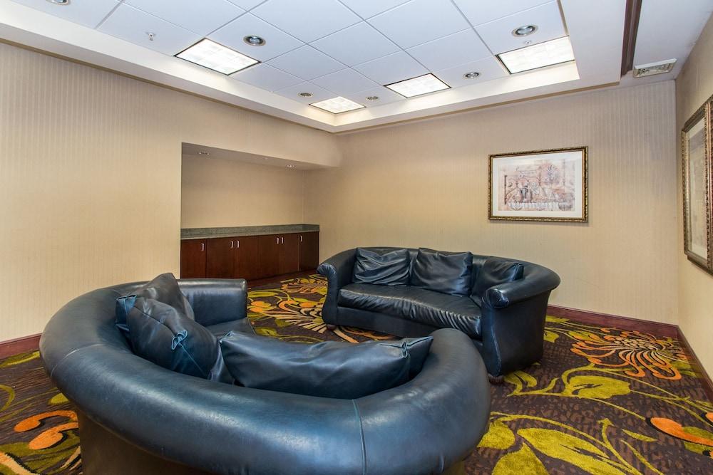 Wyndham Independence Hotel Bagian luar foto