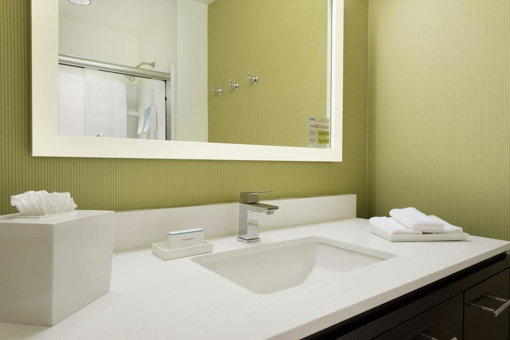 Wyndham Independence Hotel Bagian luar foto