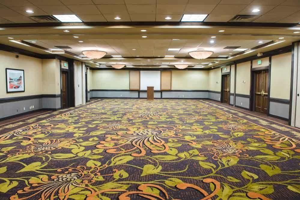 Wyndham Independence Hotel Bagian luar foto